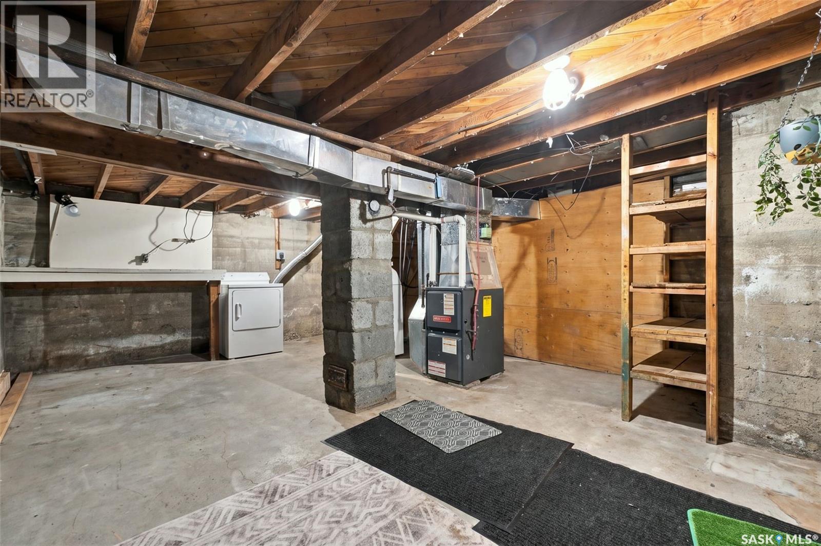 1116 12th Street E Property Photo 11