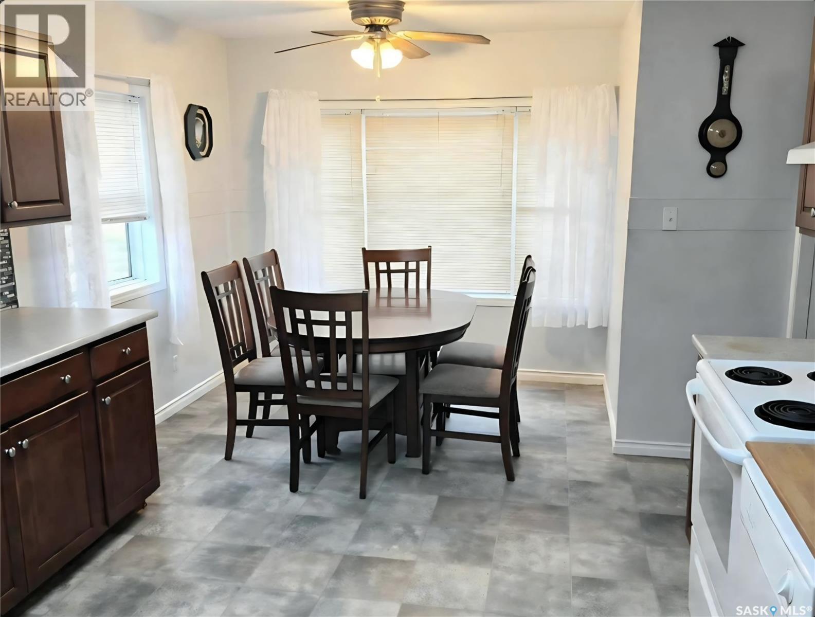805 4th Street E Property Photo 2