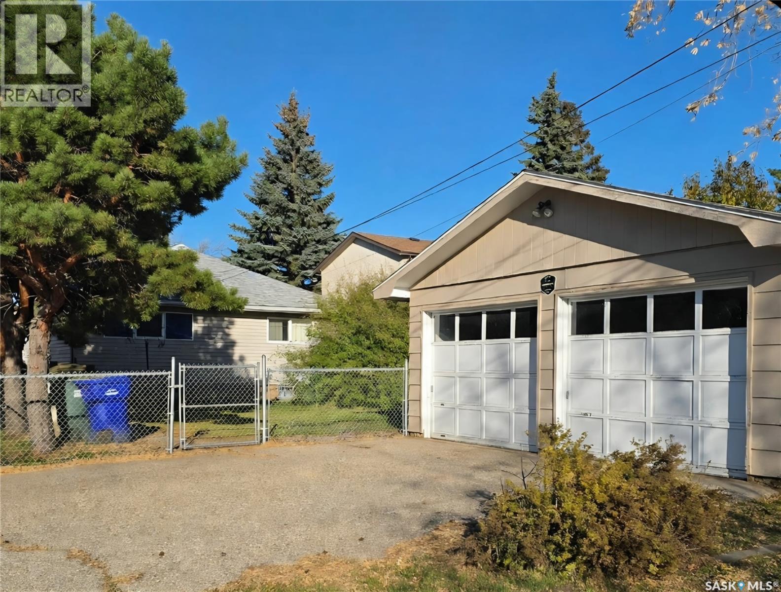 805 4th Street E Property Photo 12