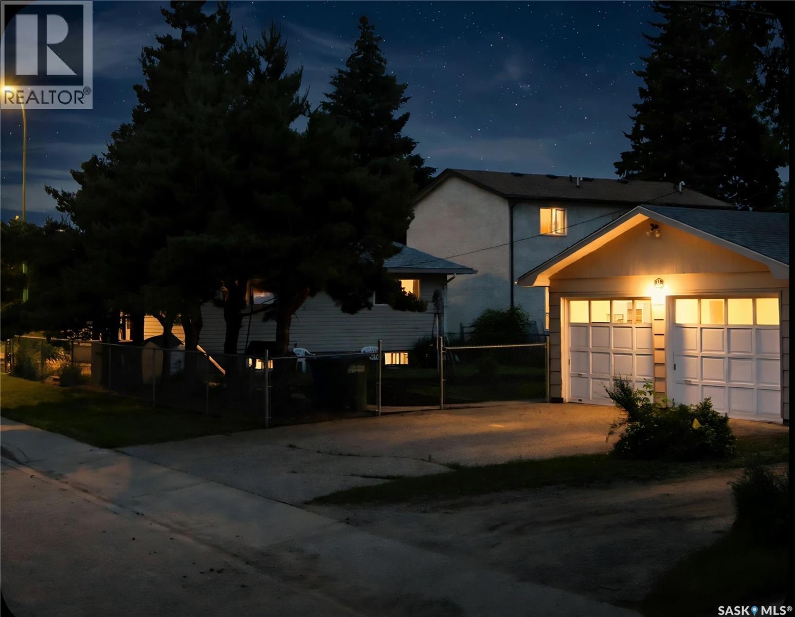 805 4th Street E Property Photo 15