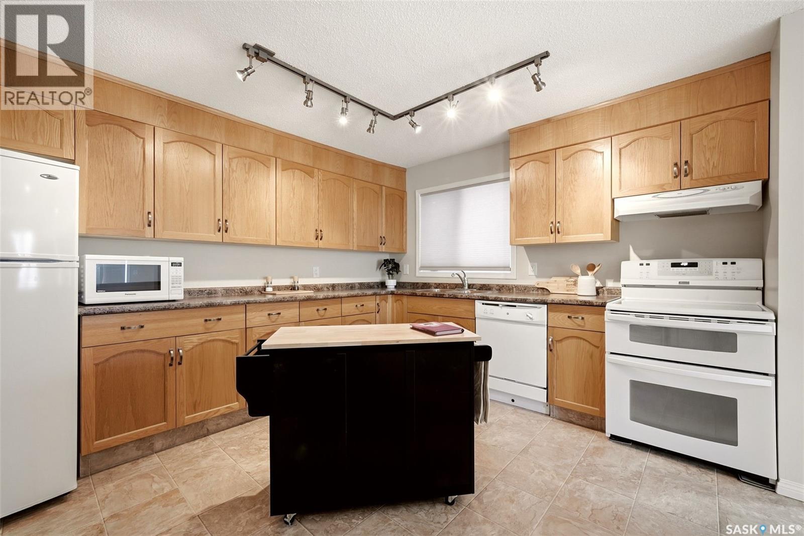 309 2275 Mcintyre Street Property Photo 5