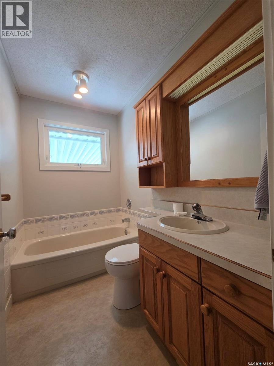 810 11th Avenue Ne Property Photo 6
