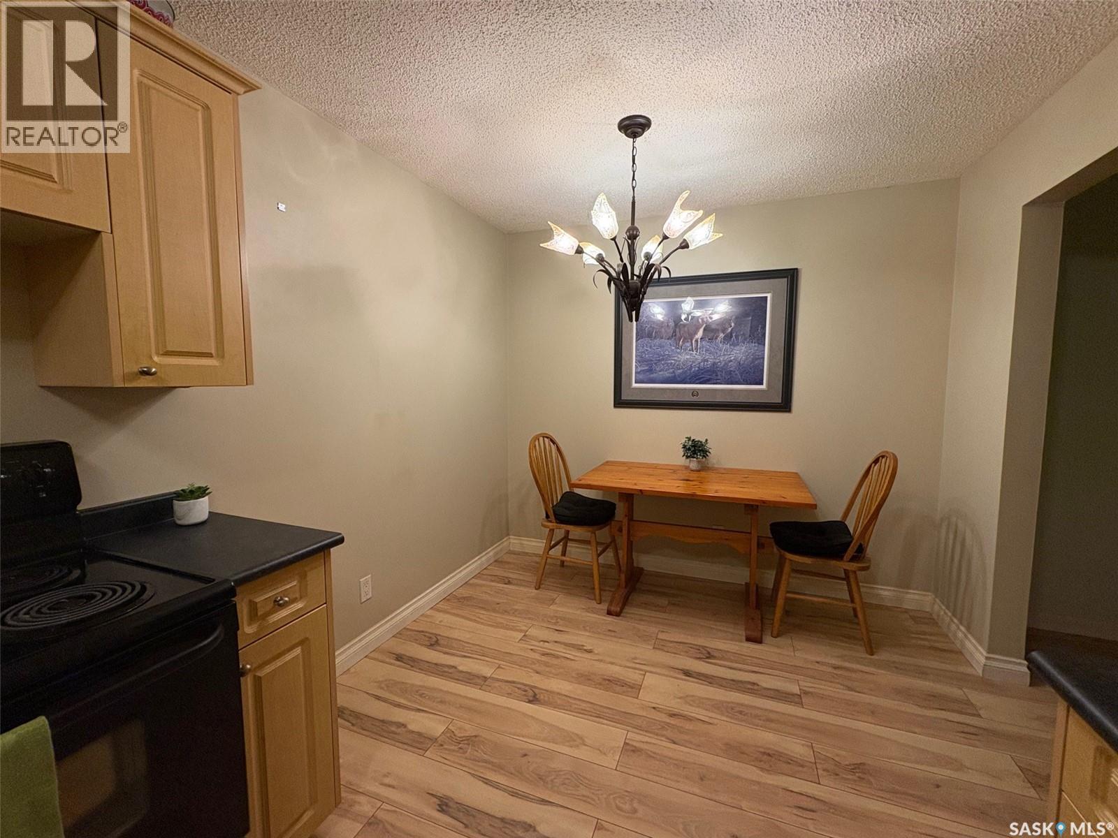 14 3809 Luther Place Property Photo 5