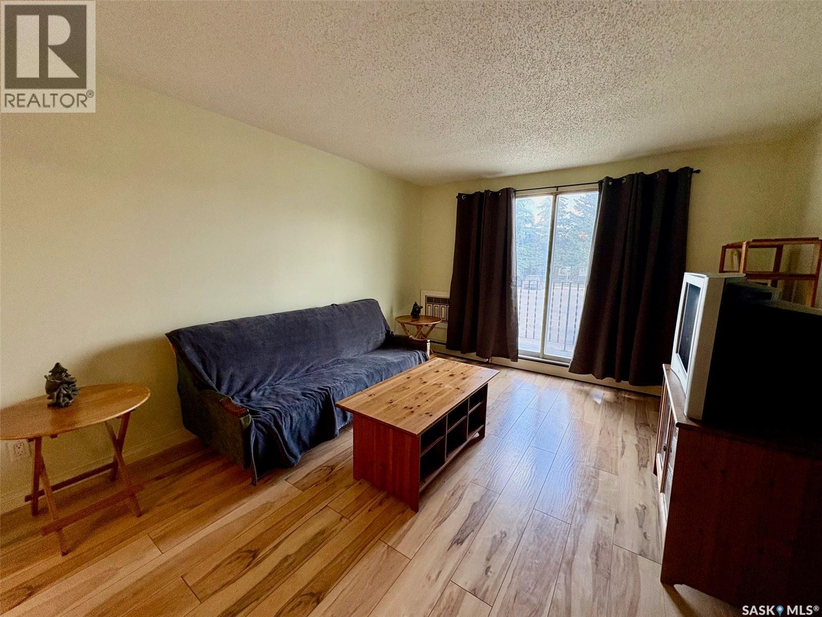 14 3809 Luther Place Property Photo 7