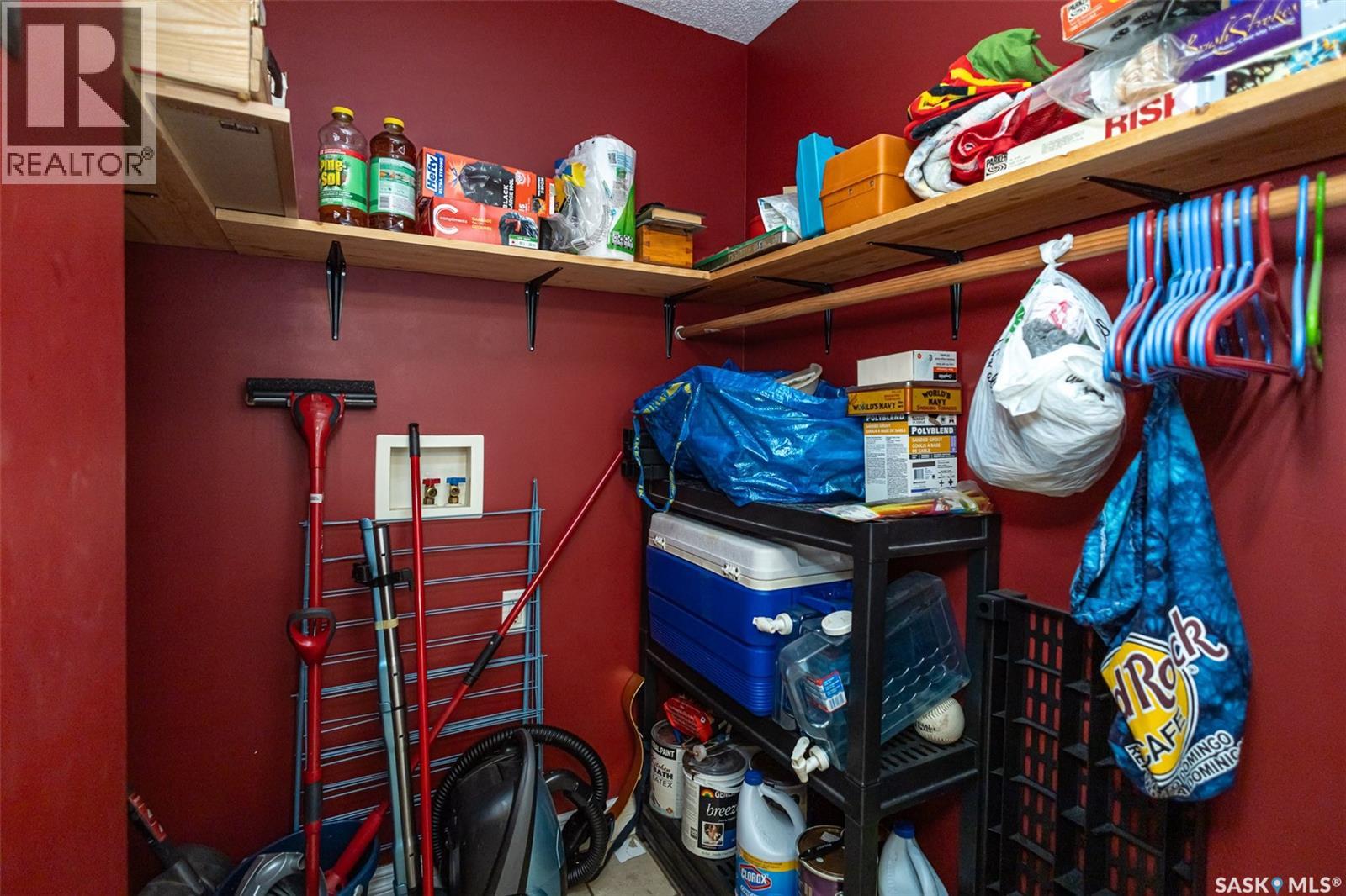 14 3809 Luther Place Property Photo 17