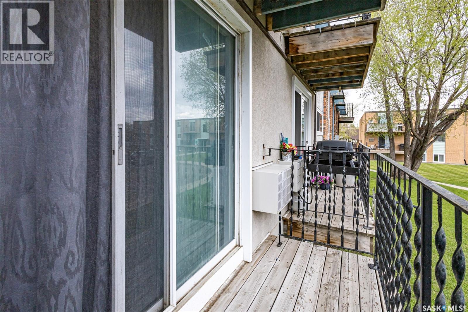 14 3809 Luther Place Property Photo 19