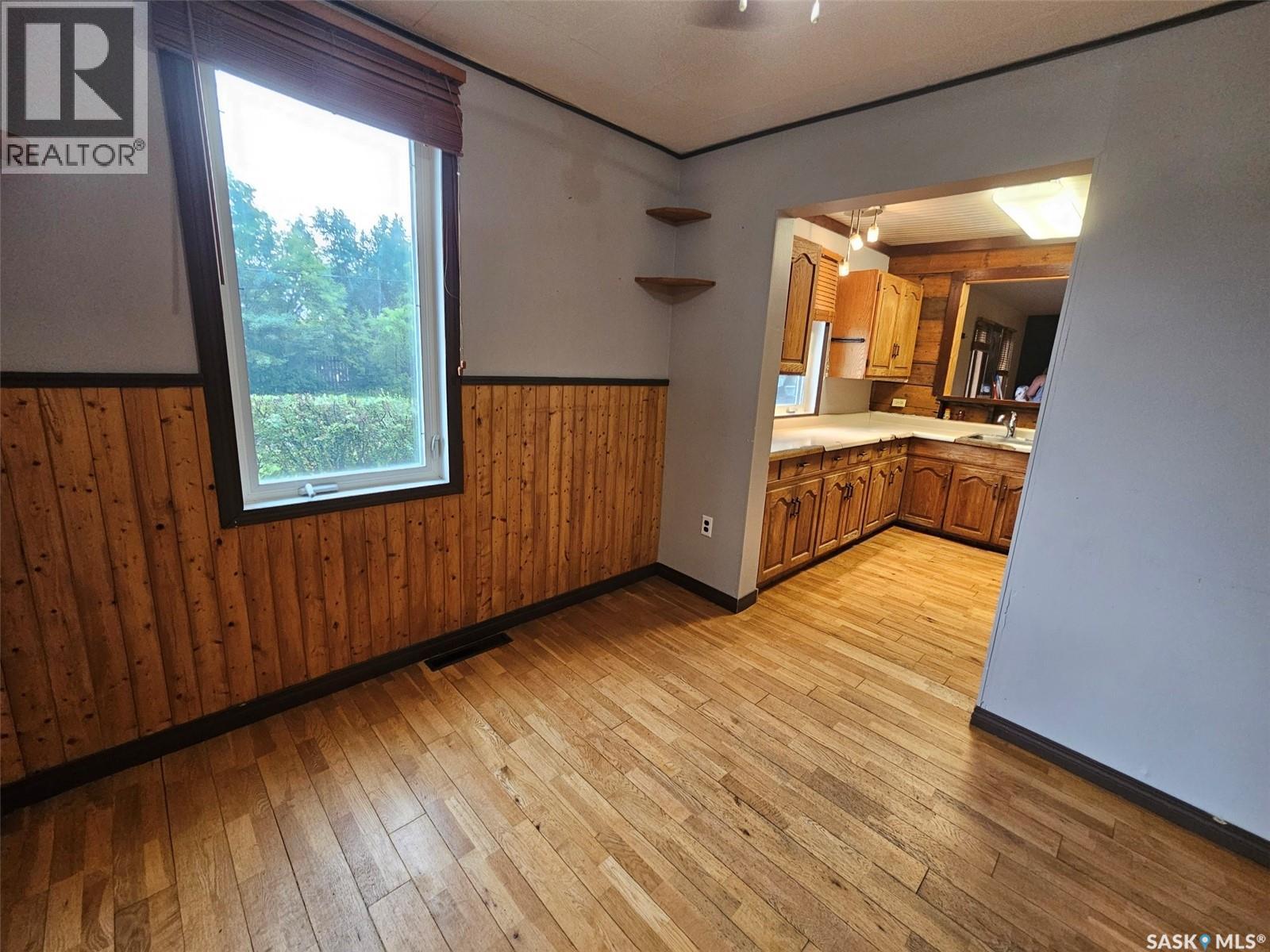 218 7th Street W Property Photo 8