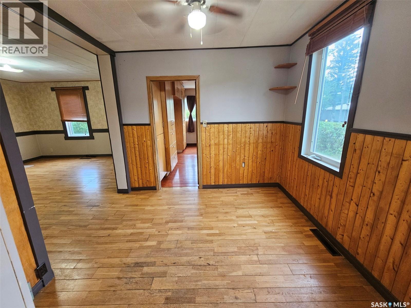 218 7th Street W Property Photo 10