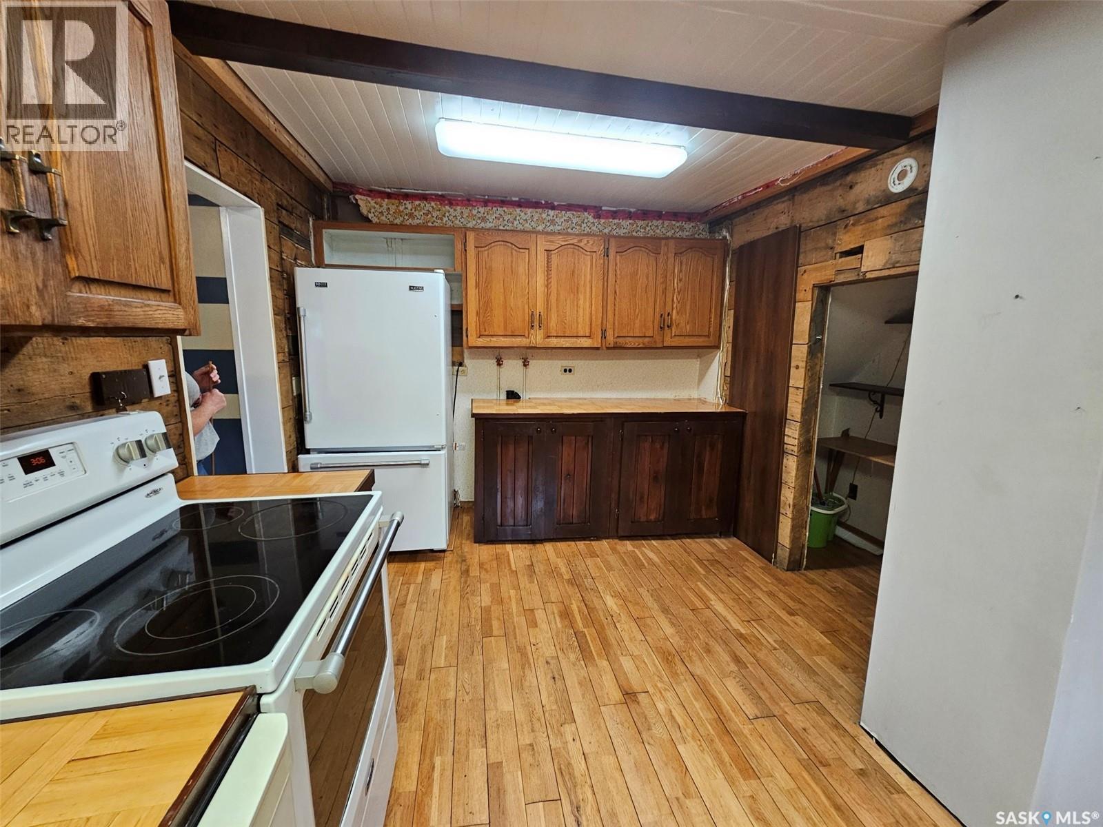 218 7th Street W Property Photo 12
