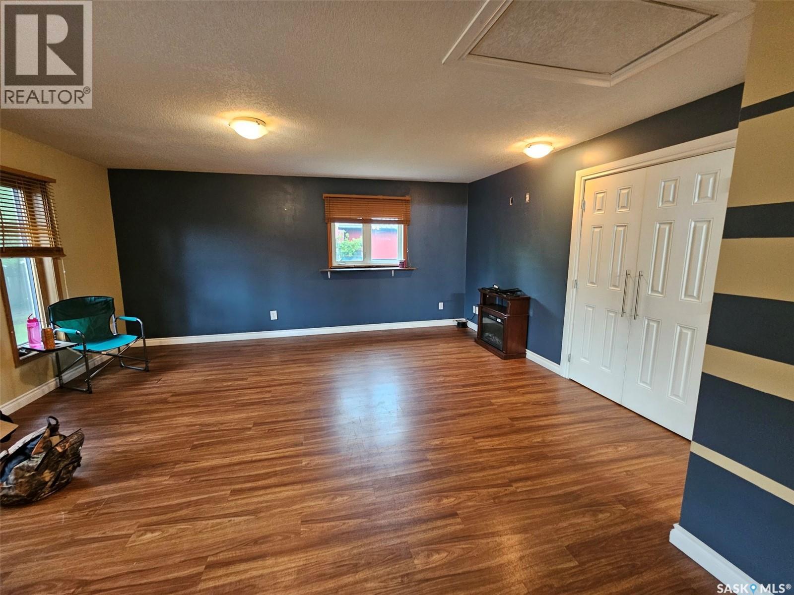 218 7th Street W Property Photo 13