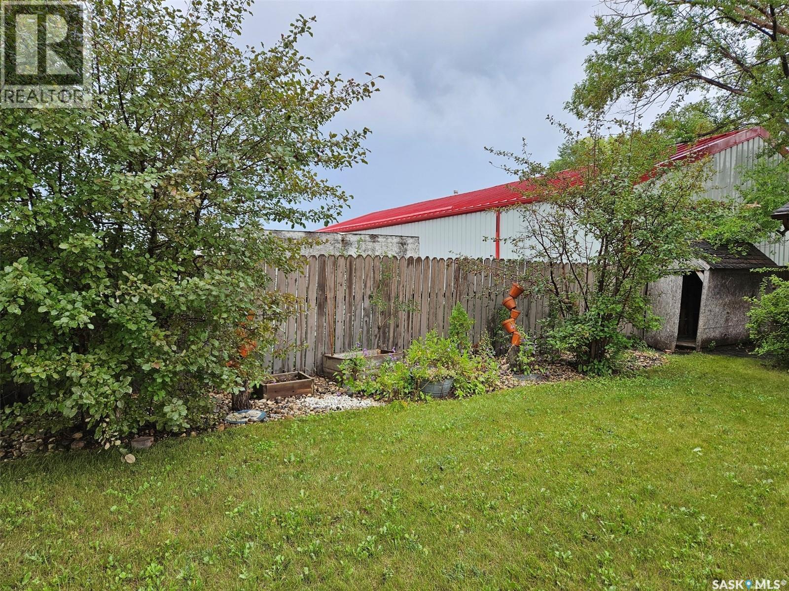 218 7th Street W Property Photo 19