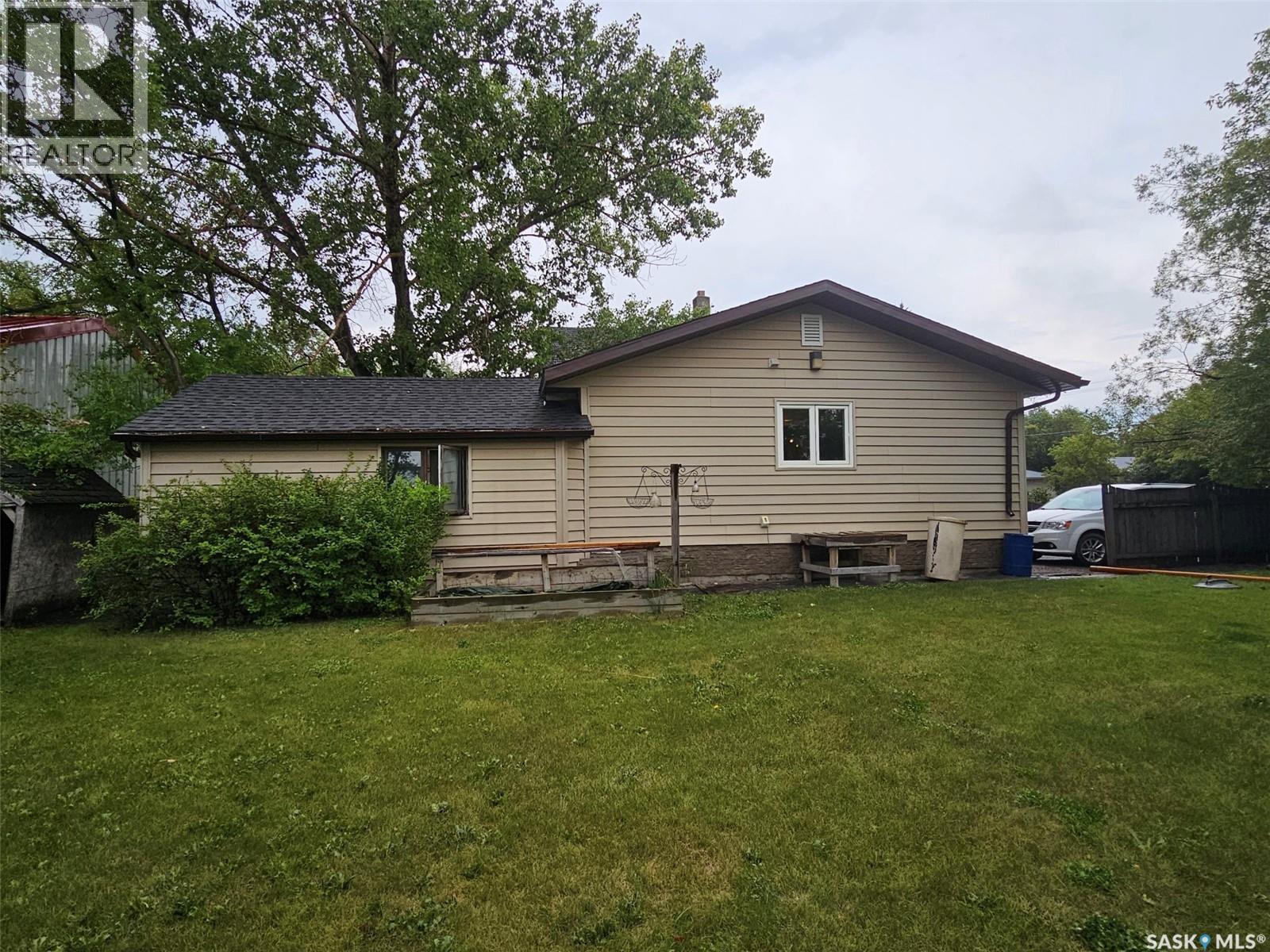 218 7th Street W Property Photo 20