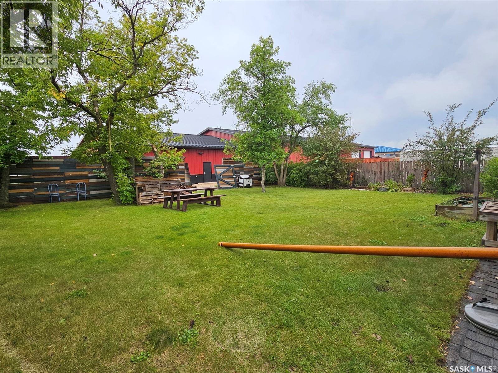 218 7th Street W Property Photo 21