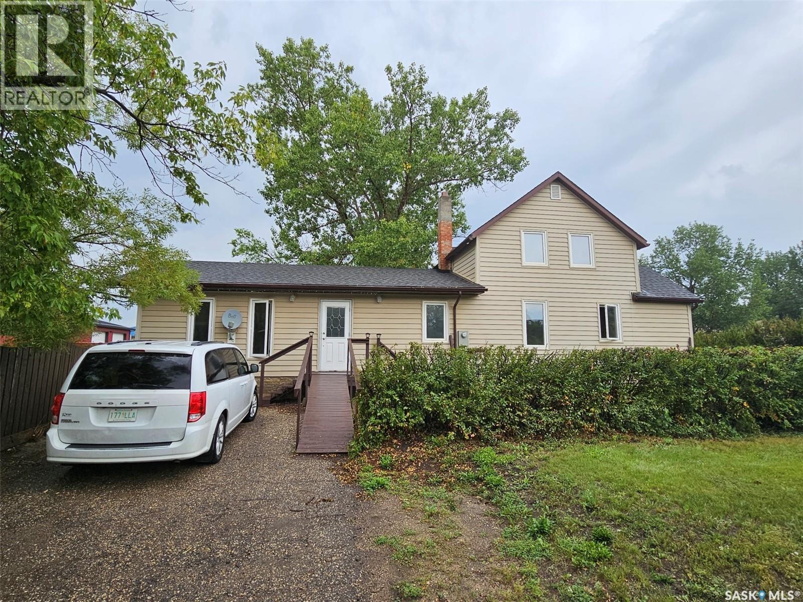 218 7th Street W Property Photo 22