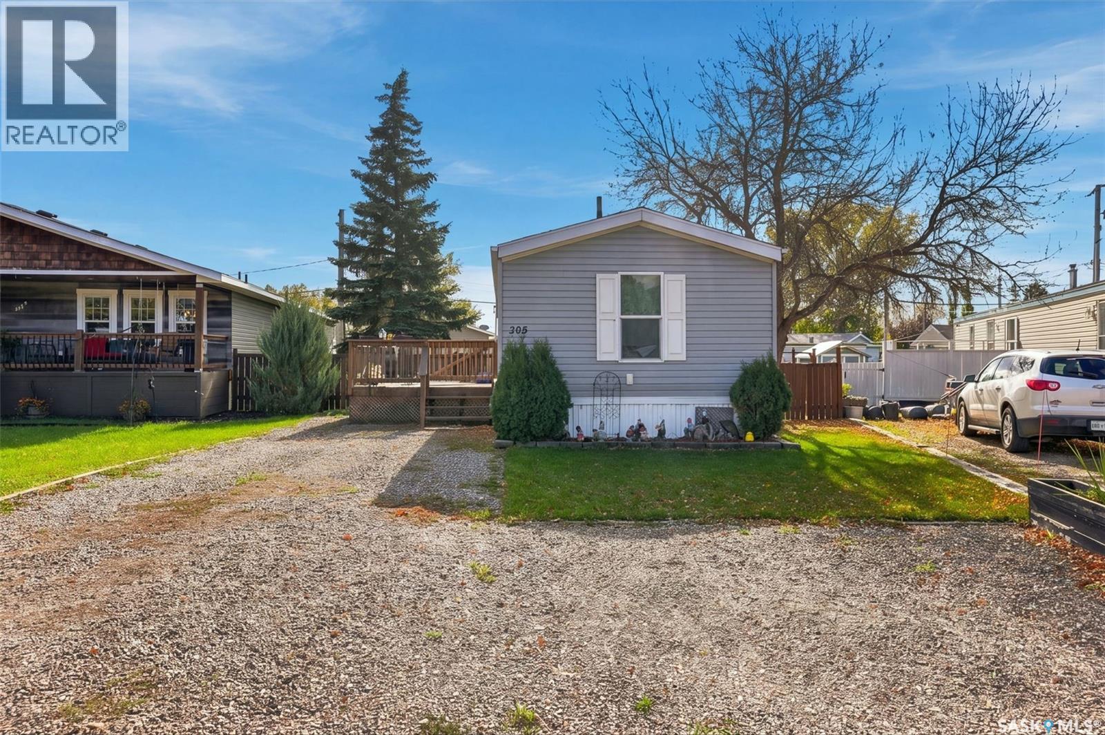 305 5th Avenue Property Photo 1