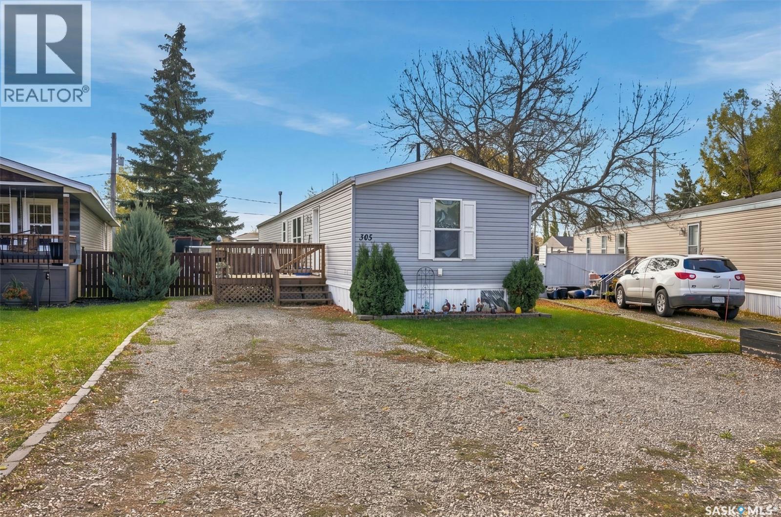305 5th Avenue Property Photo 2
