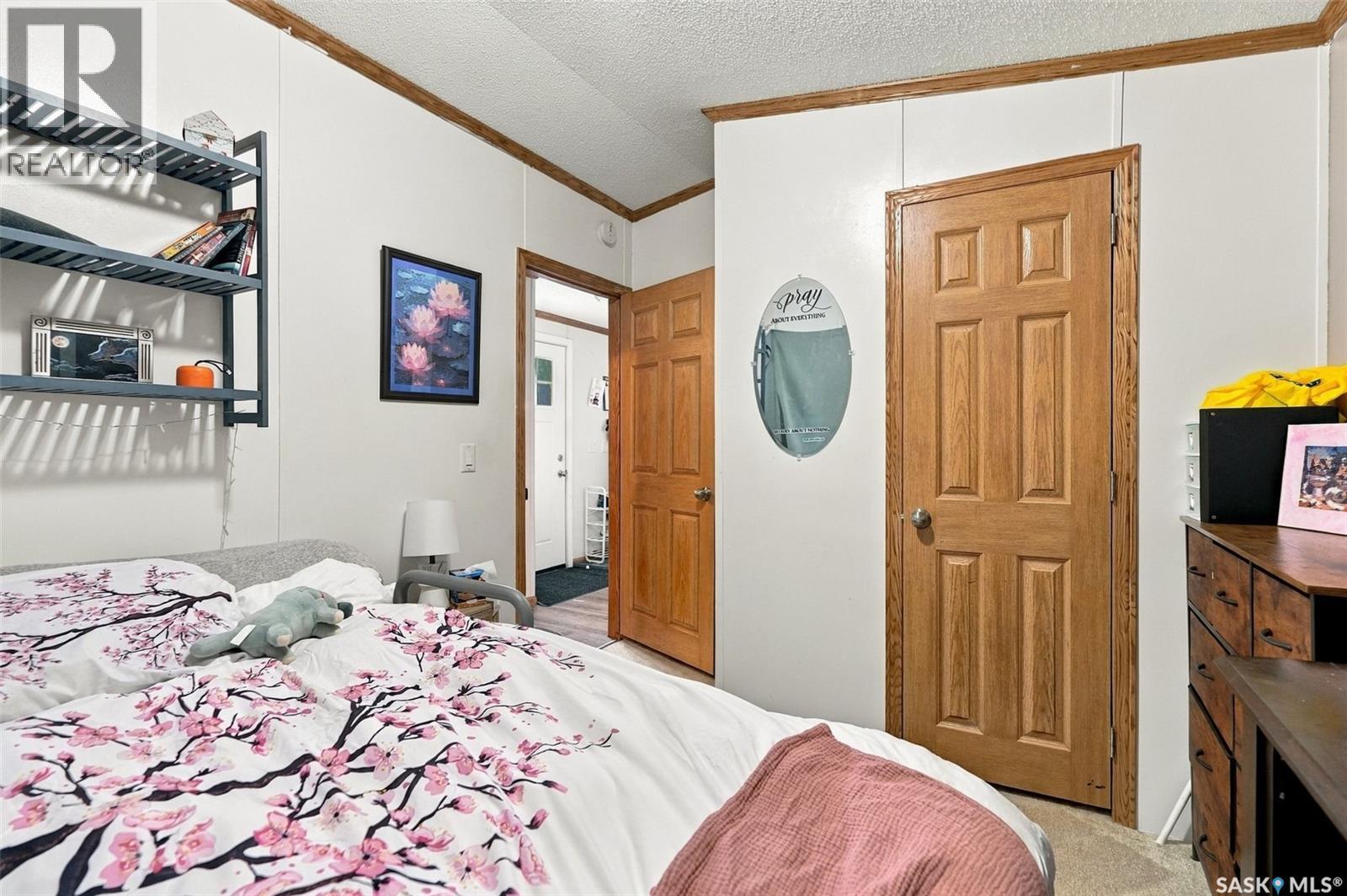 305 5th Avenue Property Photo 21