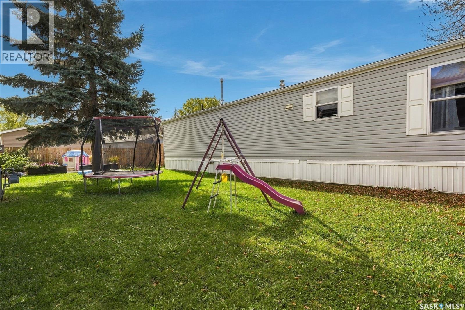 305 5th Avenue Property Photo 33