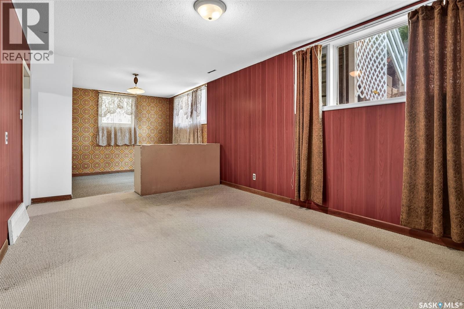 842 Grandview Street W Property Photo 42