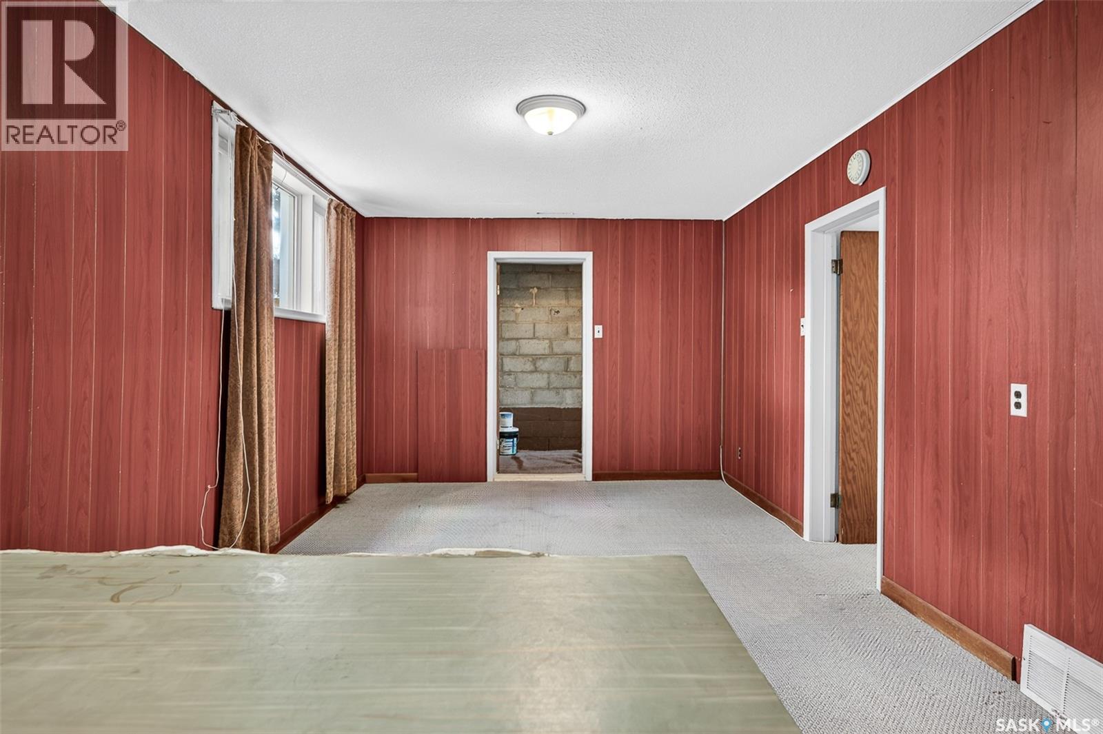 842 Grandview Street W Property Photo 46