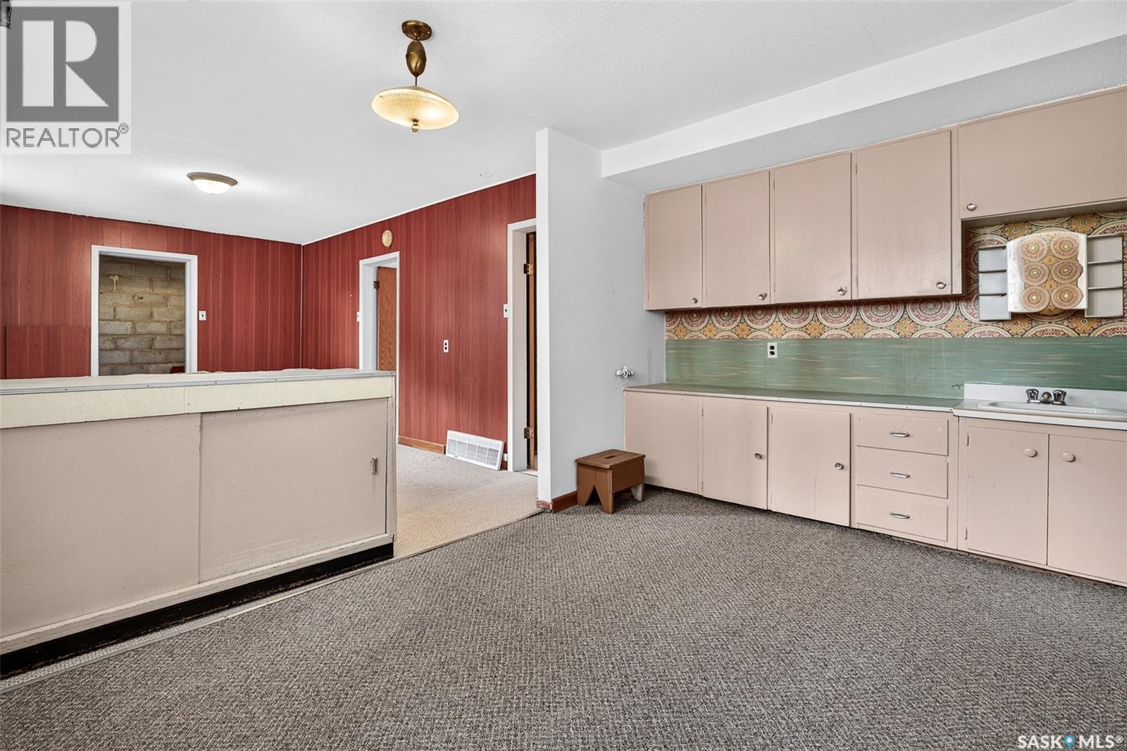842 Grandview Street W Property Photo 47