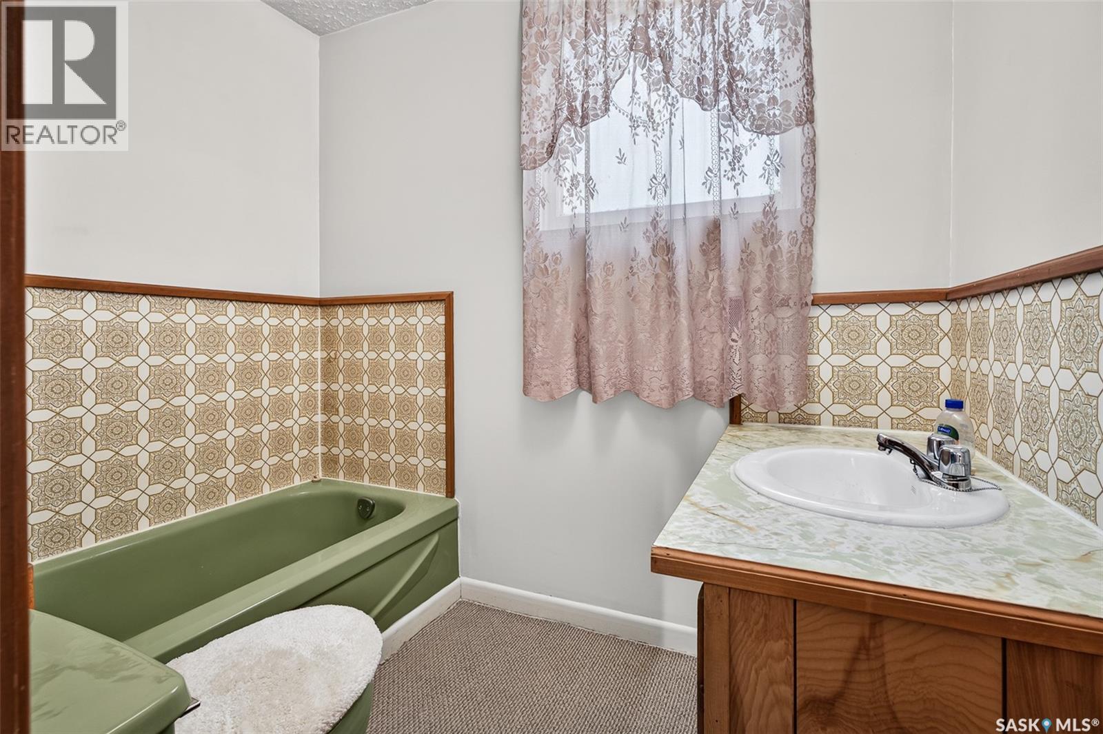 842 Grandview Street W Property Photo 51