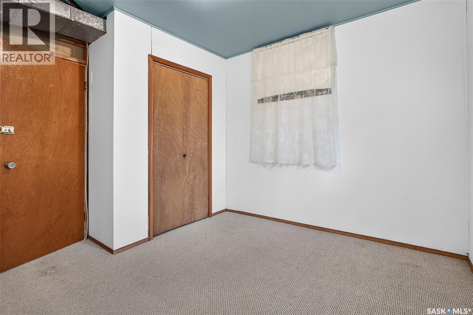 842 Grandview Street W Property Photo 53