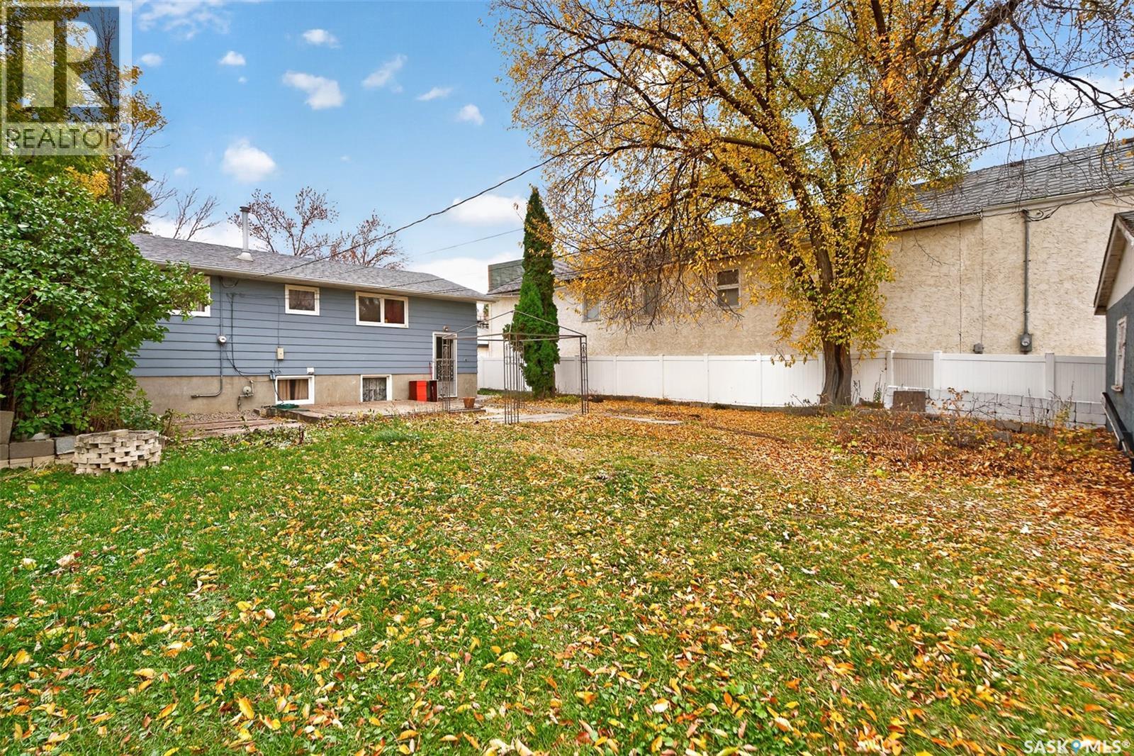842 Grandview Street W Property Photo 57