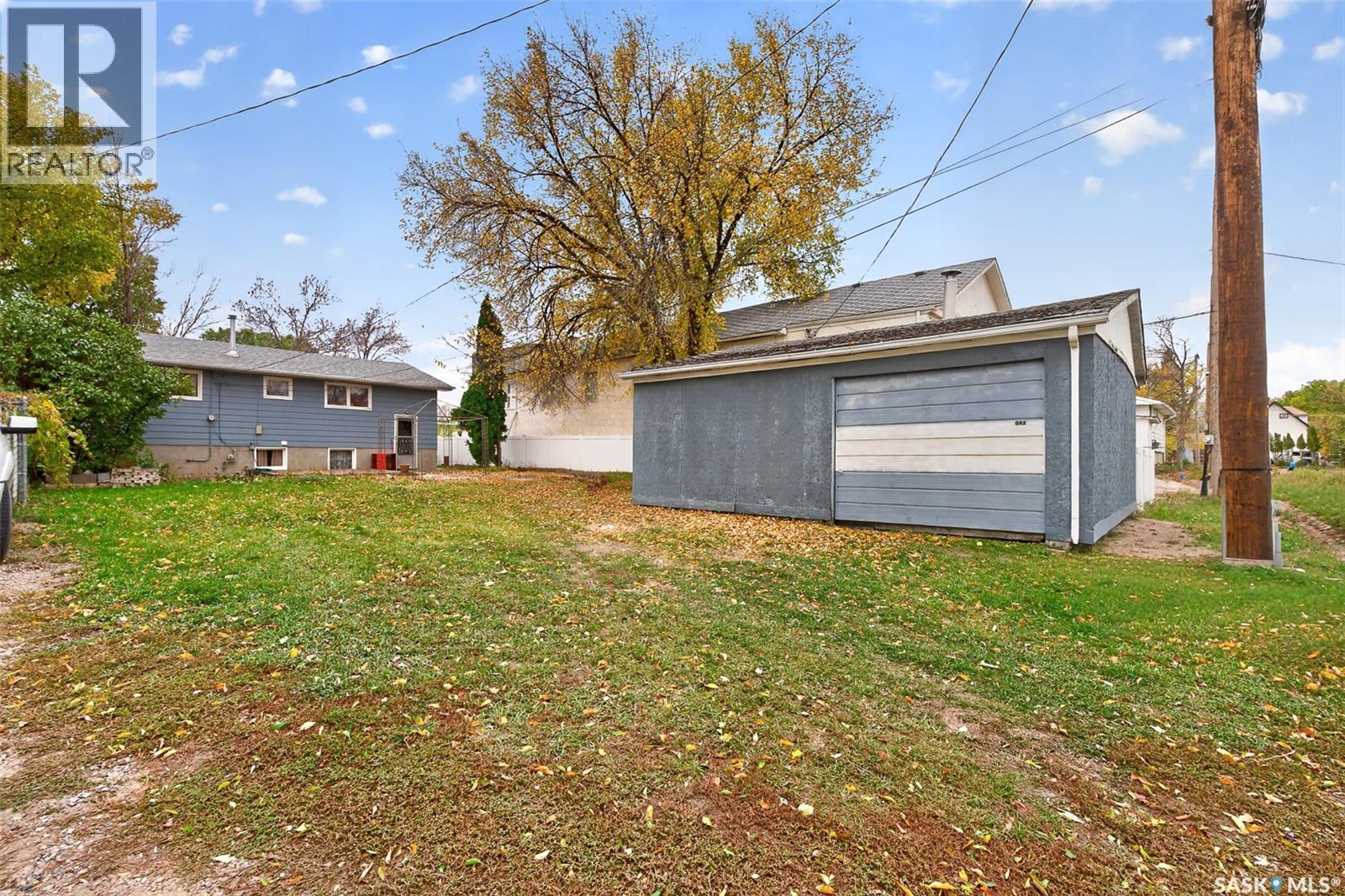 842 Grandview Street W Property Photo 58