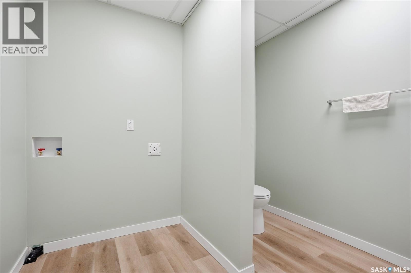 418 20th Street W Property Photo 25