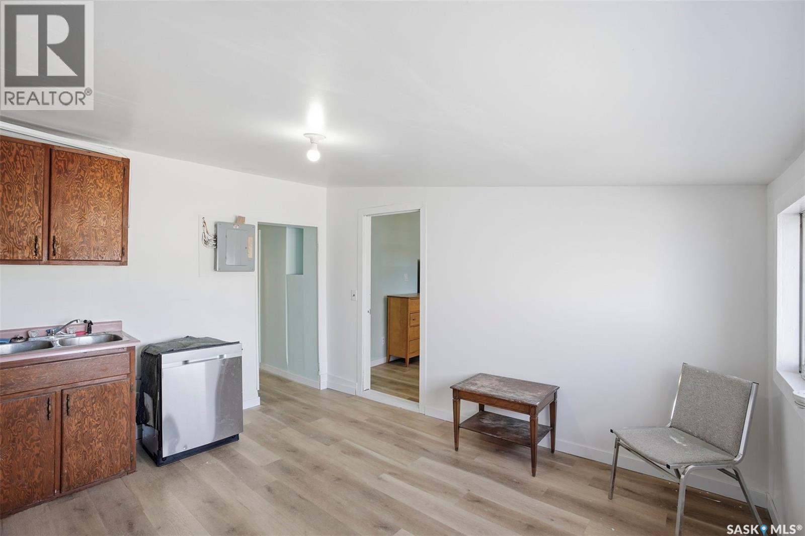 418 20th Street W Property Photo 33