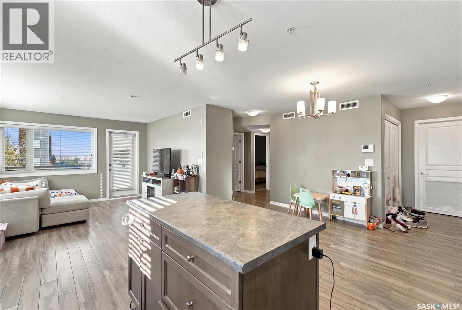 5105 110 Willis Crescent Property Photo 6