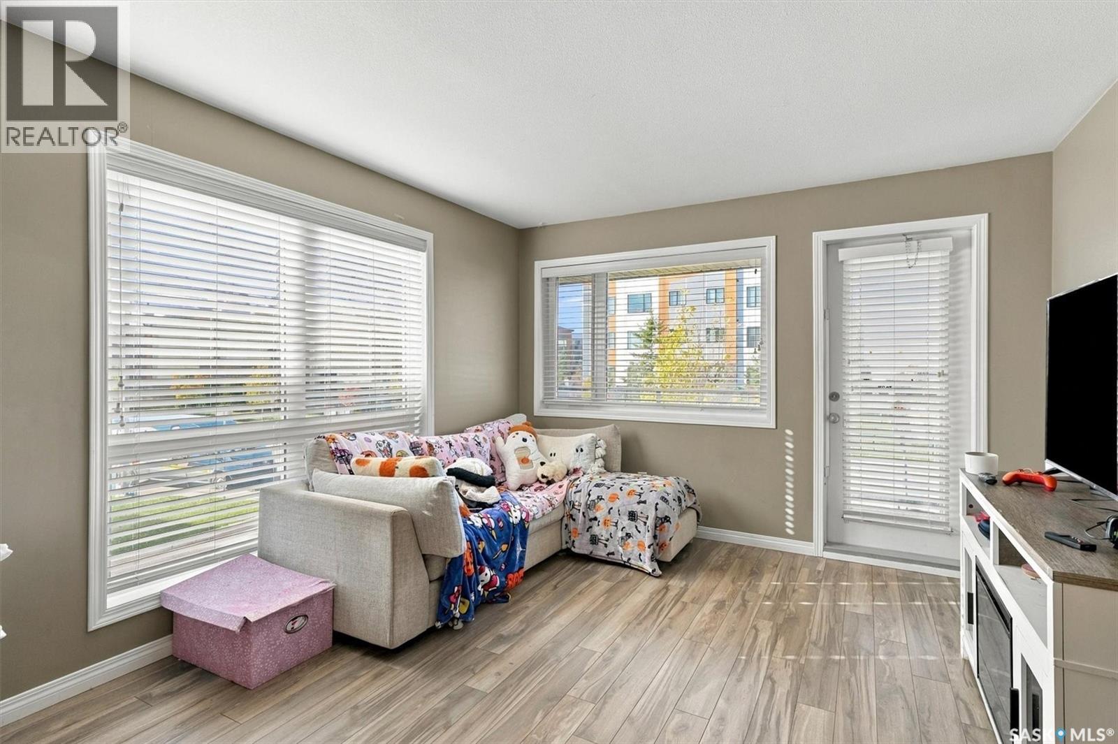 5105 110 Willis Crescent Property Photo 7