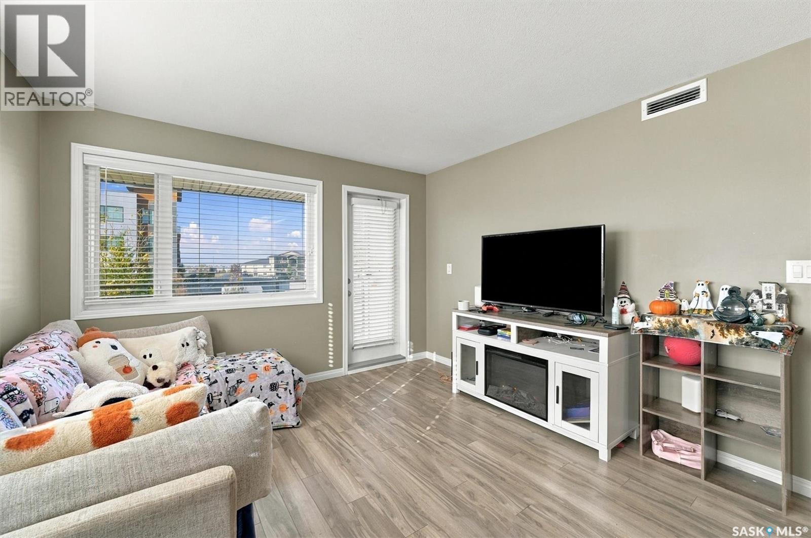 5105 110 Willis Crescent Property Photo 9