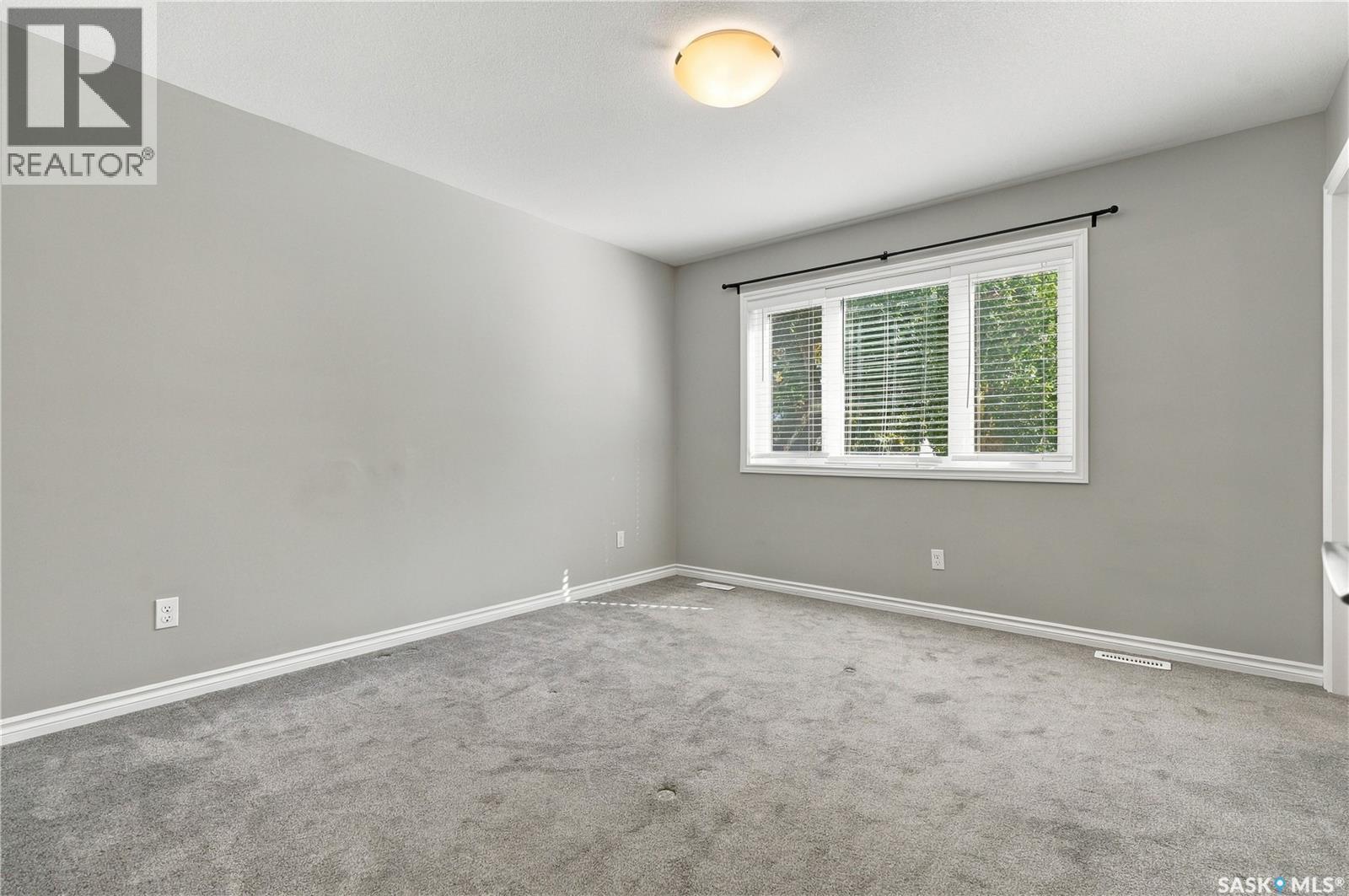 317 G Avenue S Property Photo 17