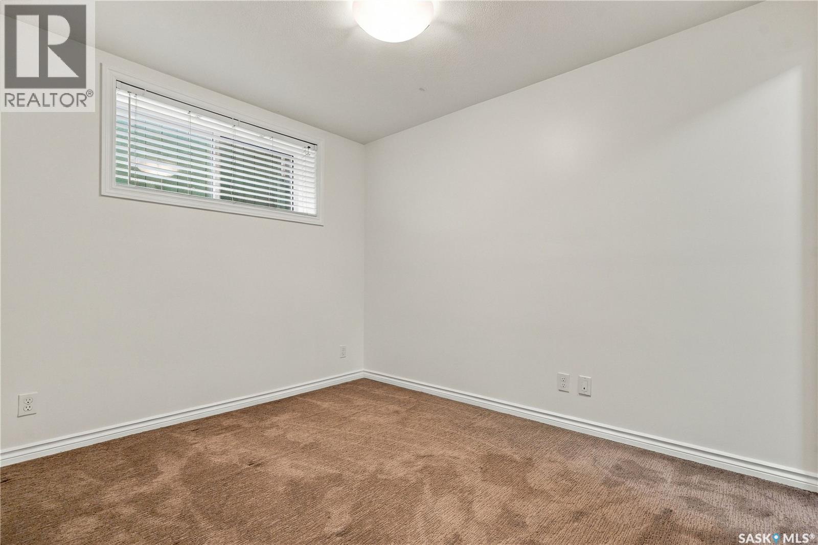 317 G Avenue S Property Photo 28
