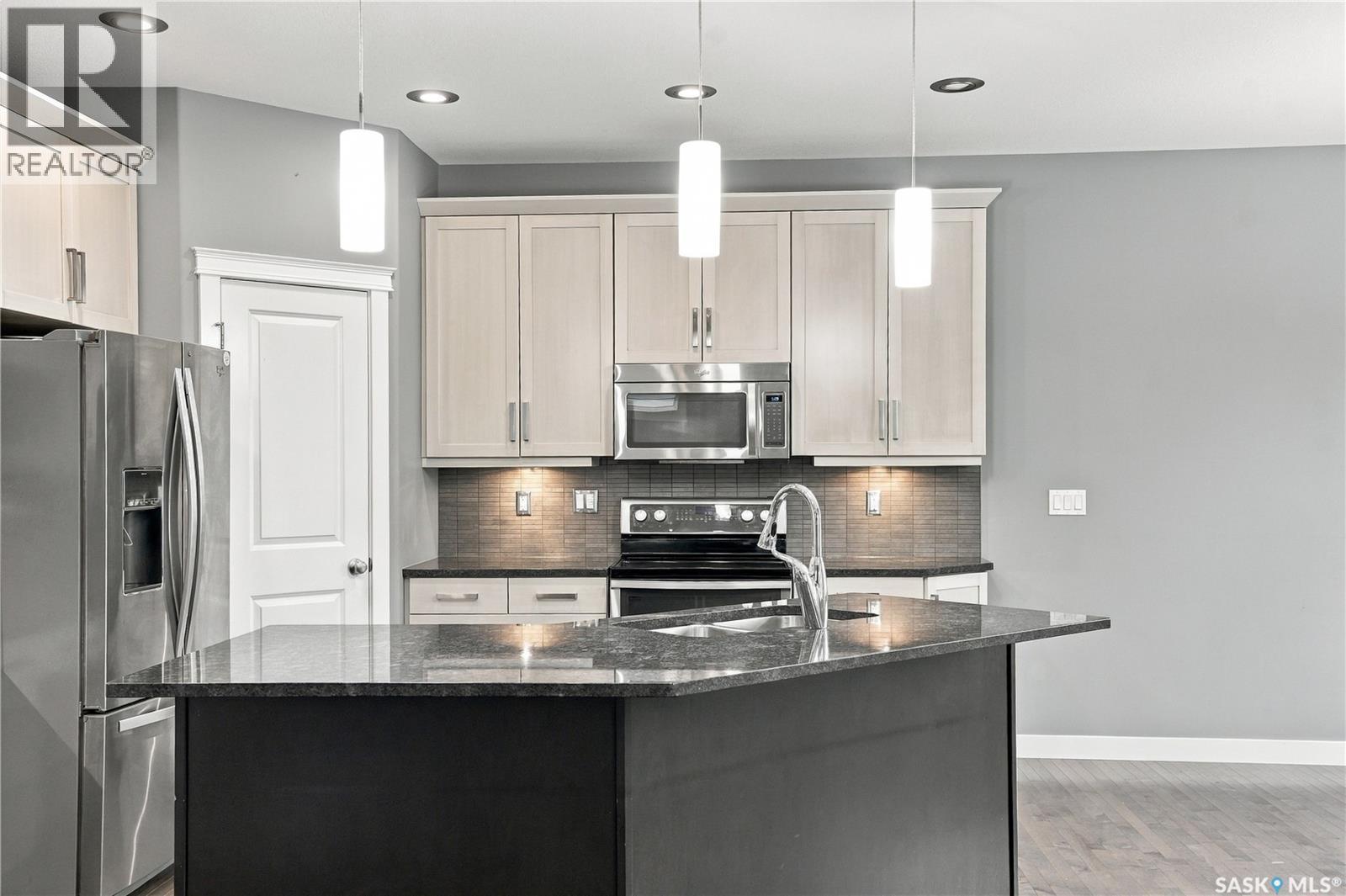 1415 Pringle Crescent Property Photo 16