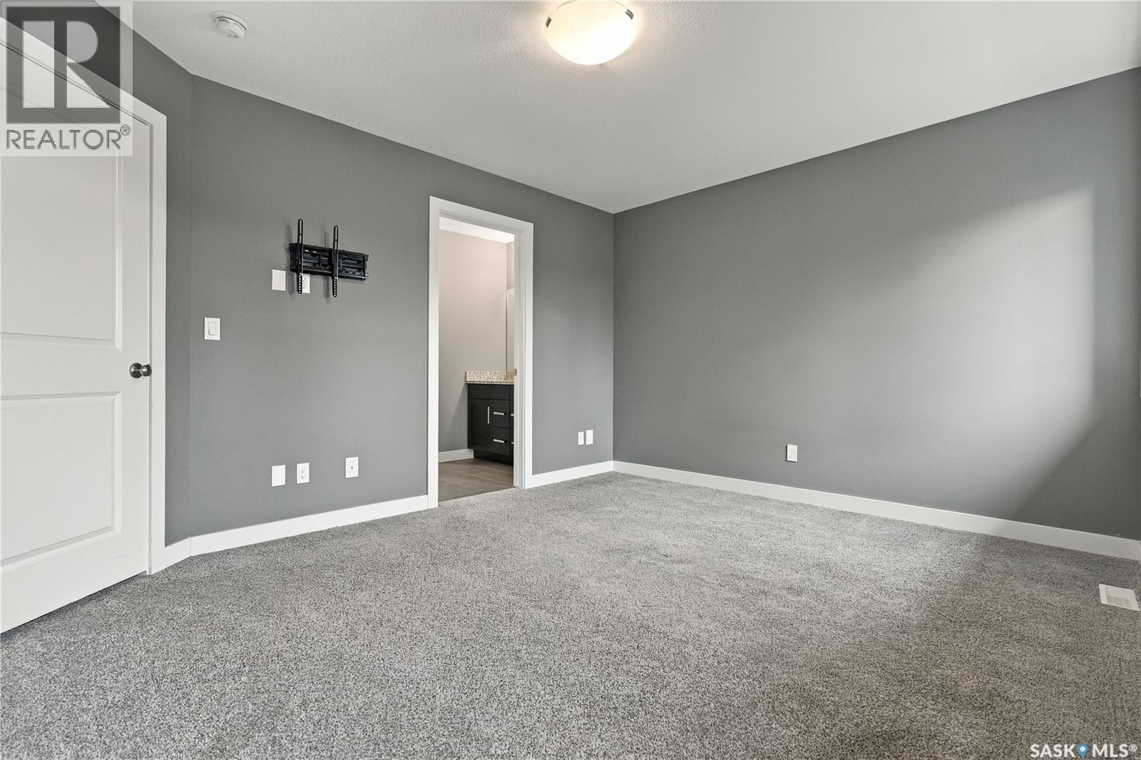 1415 Pringle Crescent Property Photo 34