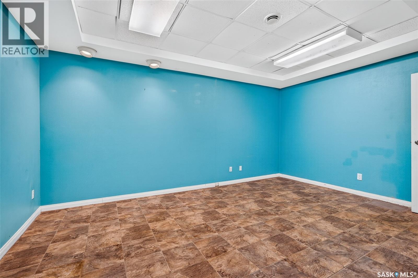 434 Athabasca Street E Property Photo 18