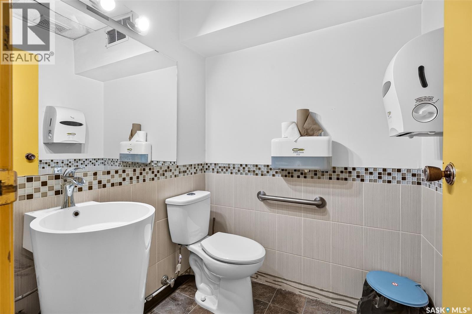 434 Athabasca Street E Property Photo 20