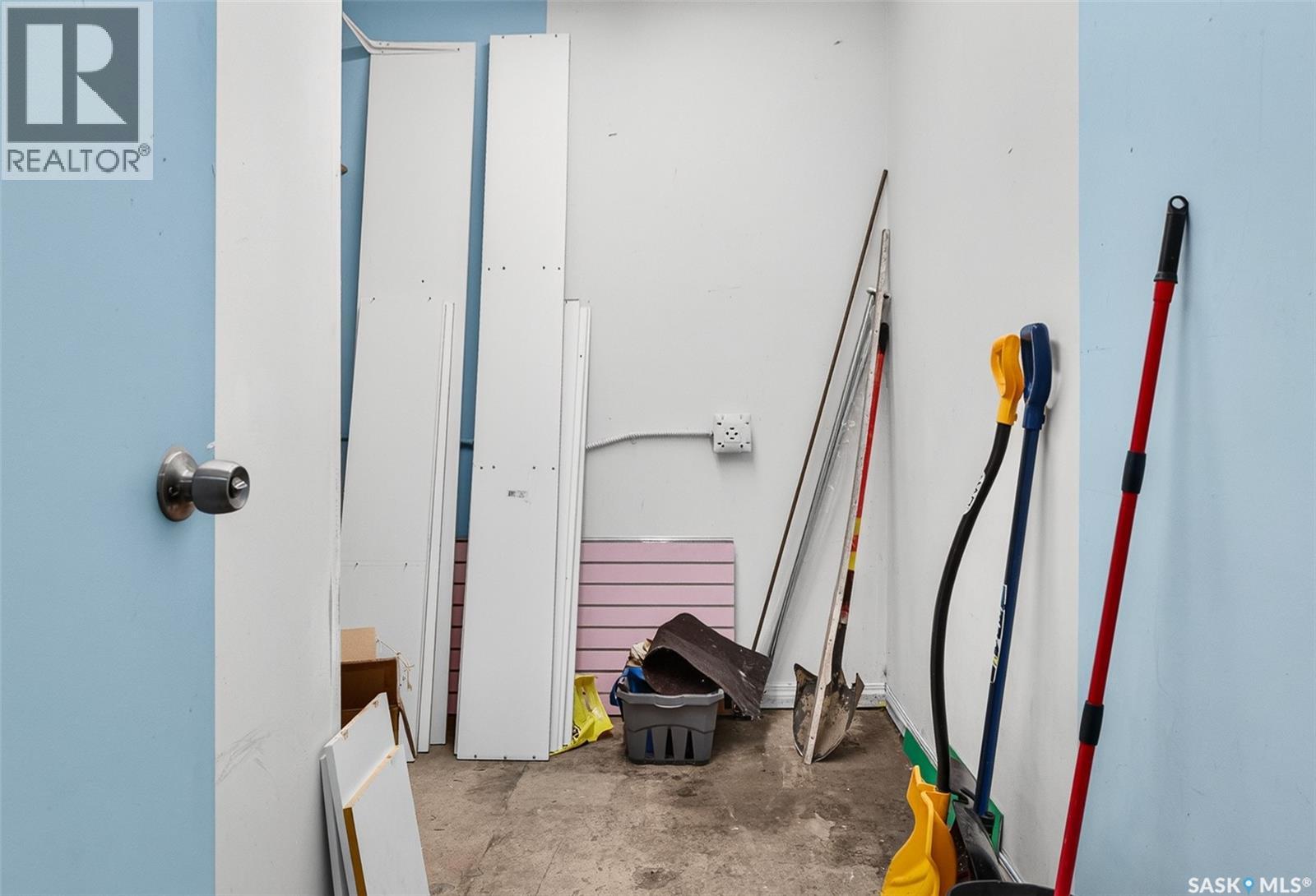 434 Athabasca Street E Property Photo 23