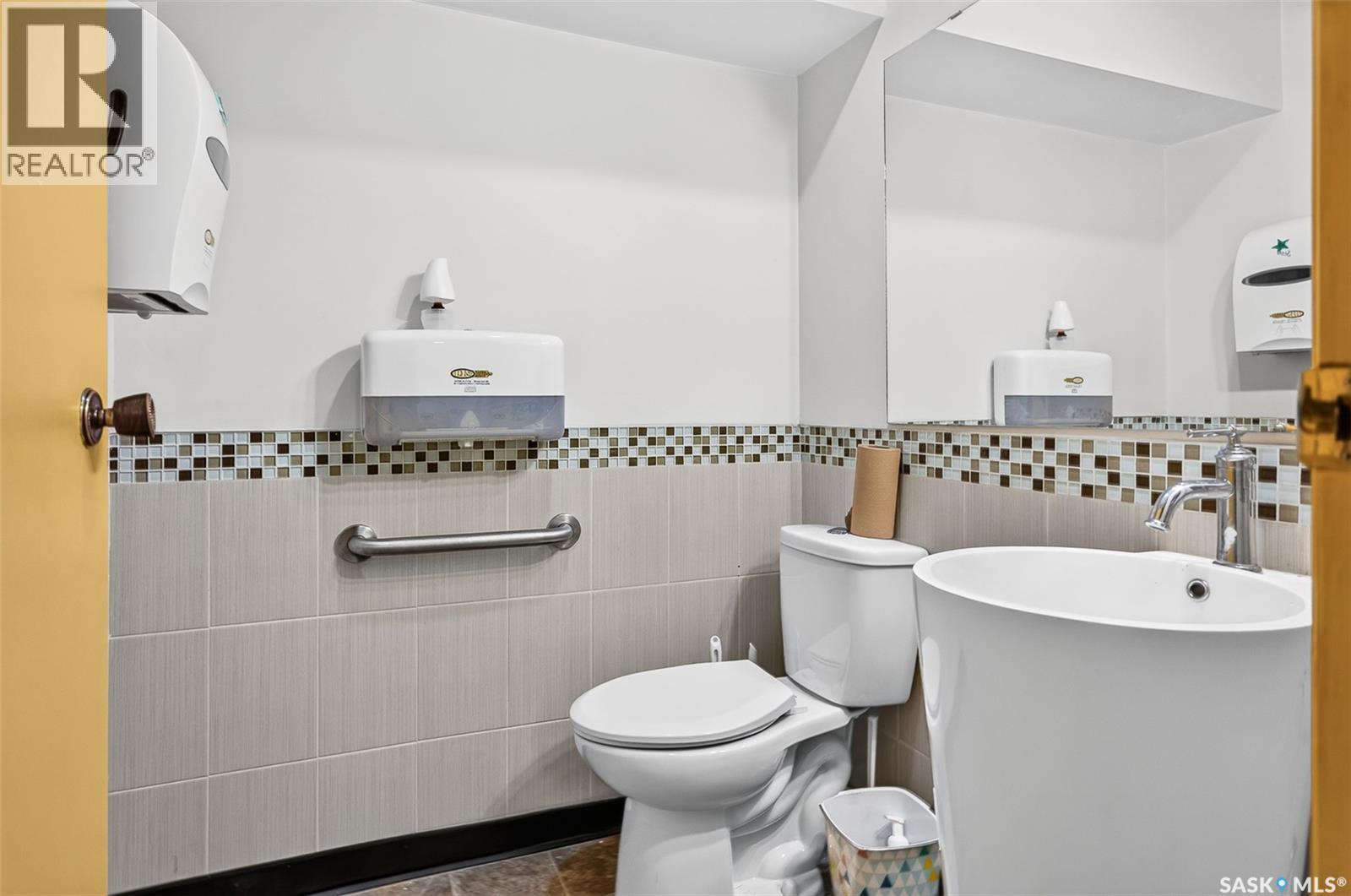 434 Athabasca Street E Property Photo 25