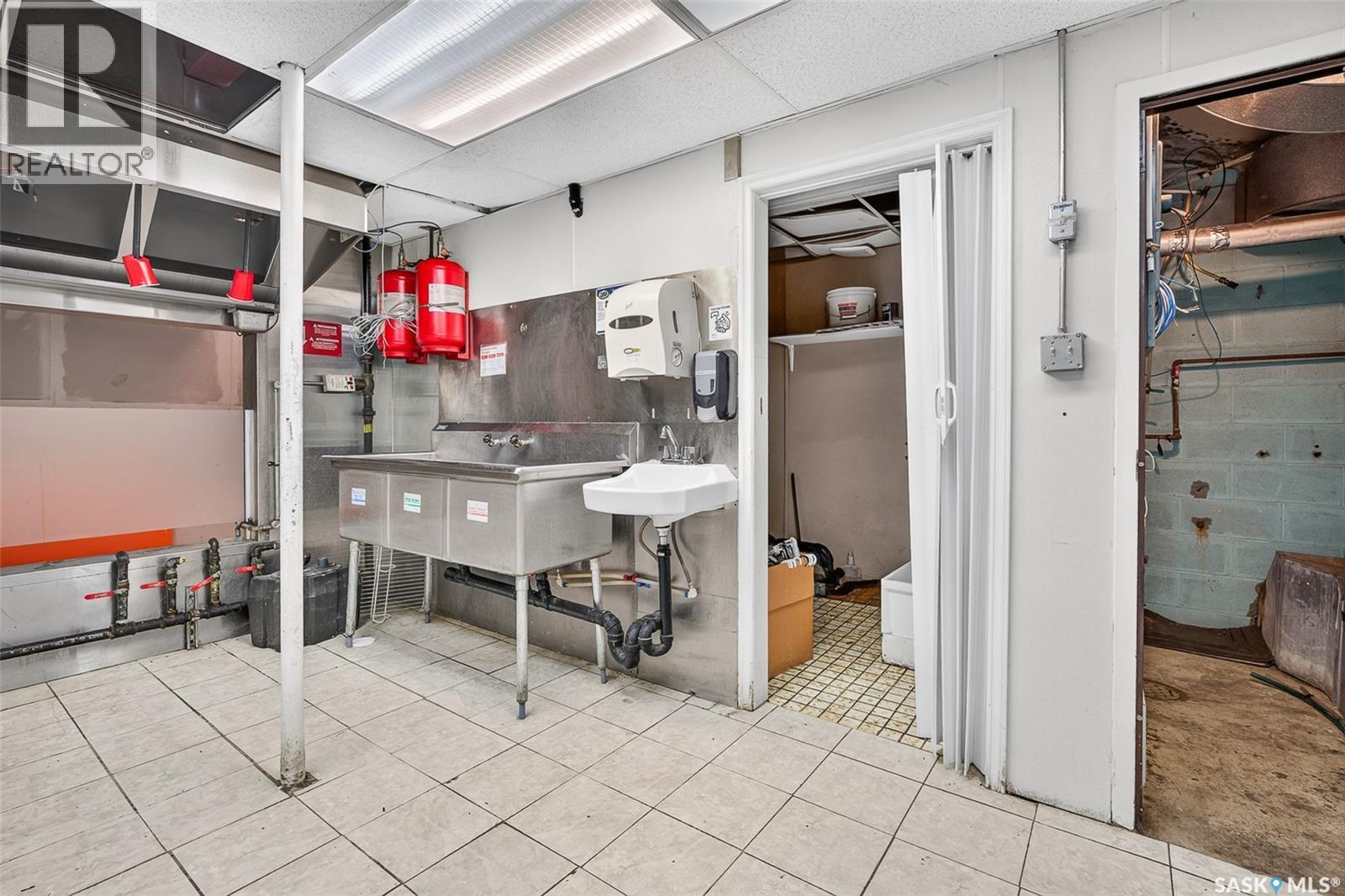 434 Athabasca Street E Property Photo 32