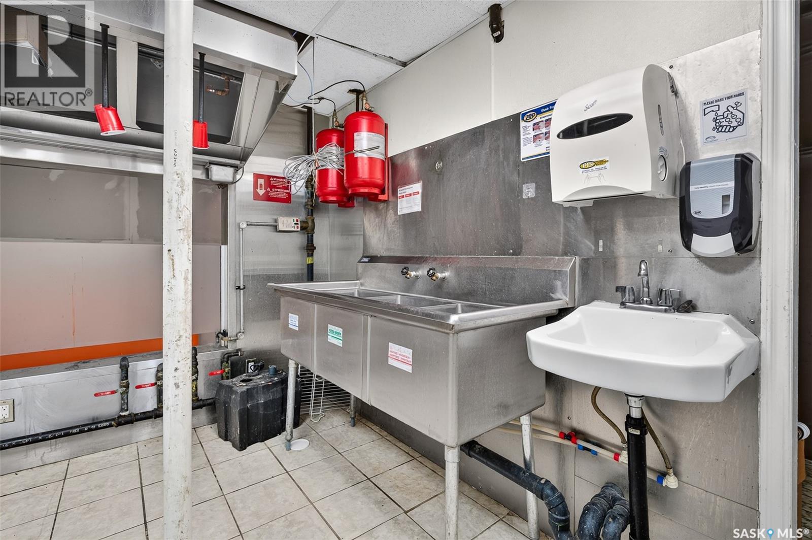 434 Athabasca Street E Property Photo 36