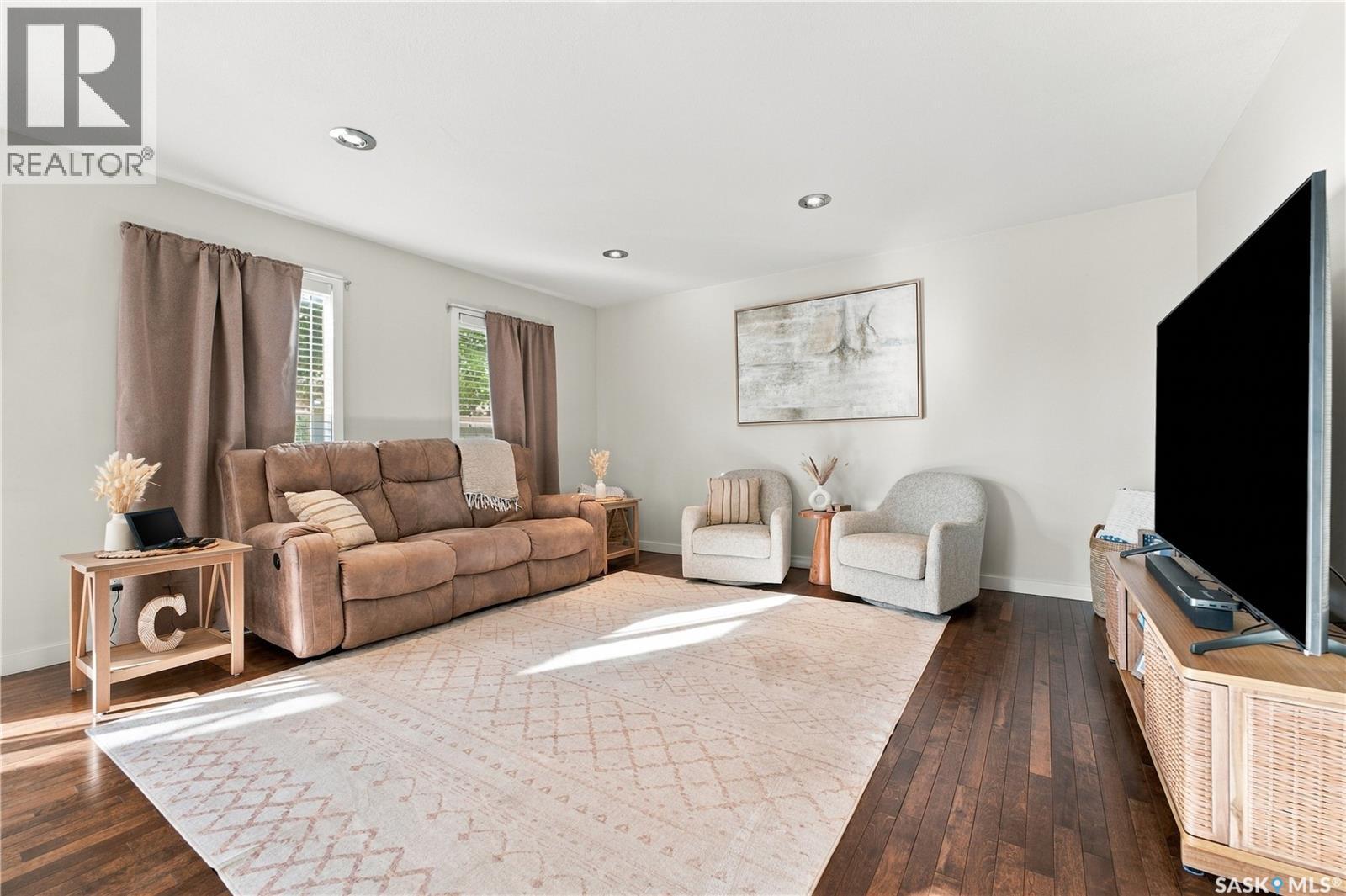 430 Pichler Crescent Property Photo 12
