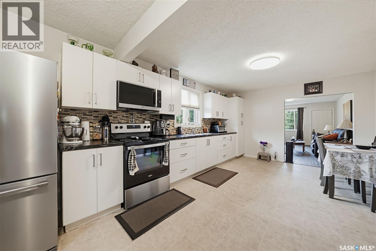 523 St Anthony Street Property Photo 7