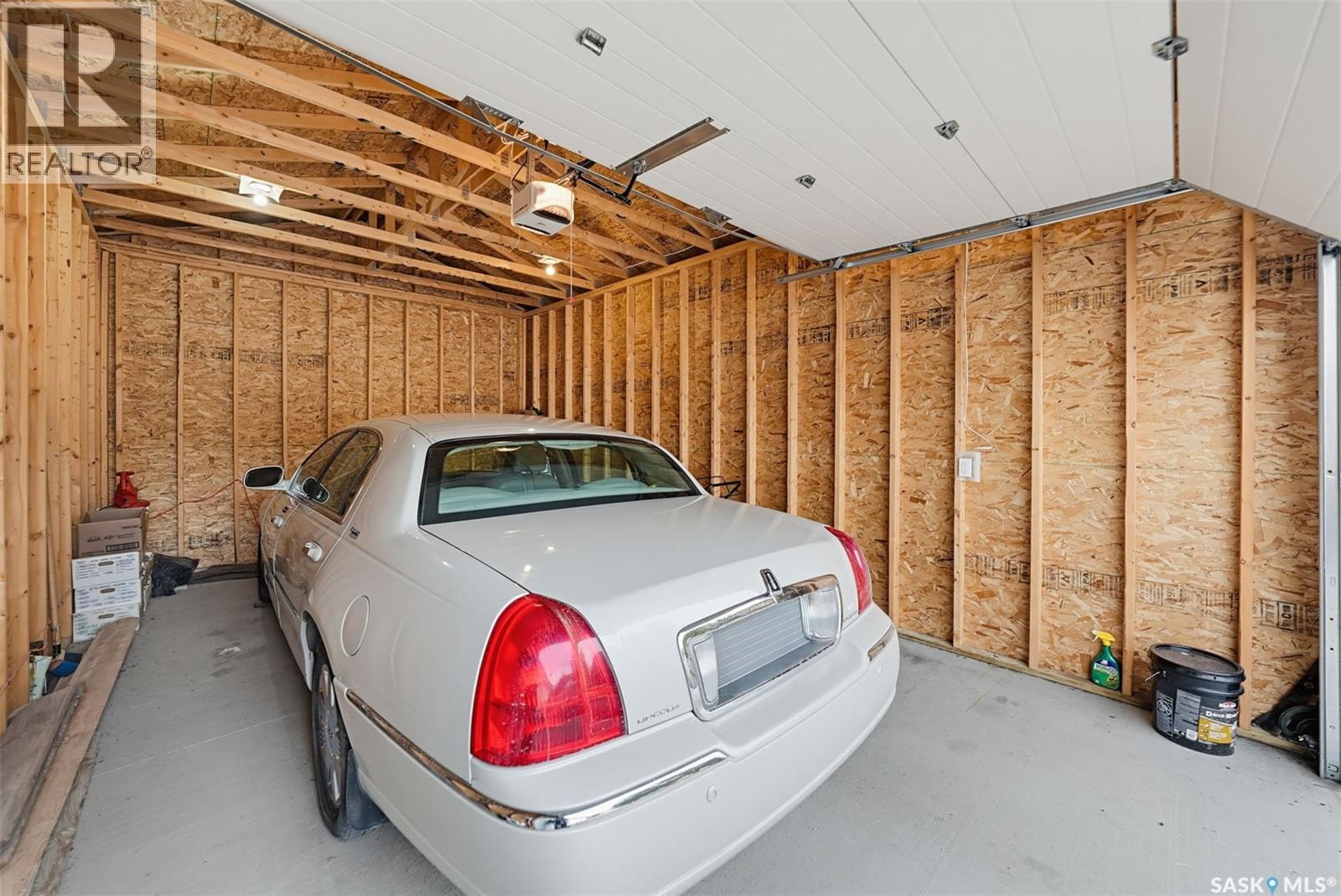 523 St Anthony Street Property Photo 24