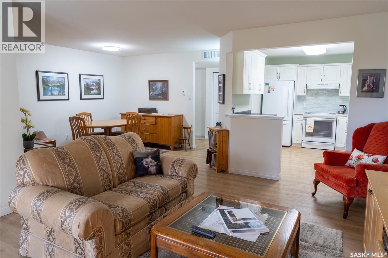 324 305 Pinehouse Drive Property Photo 5