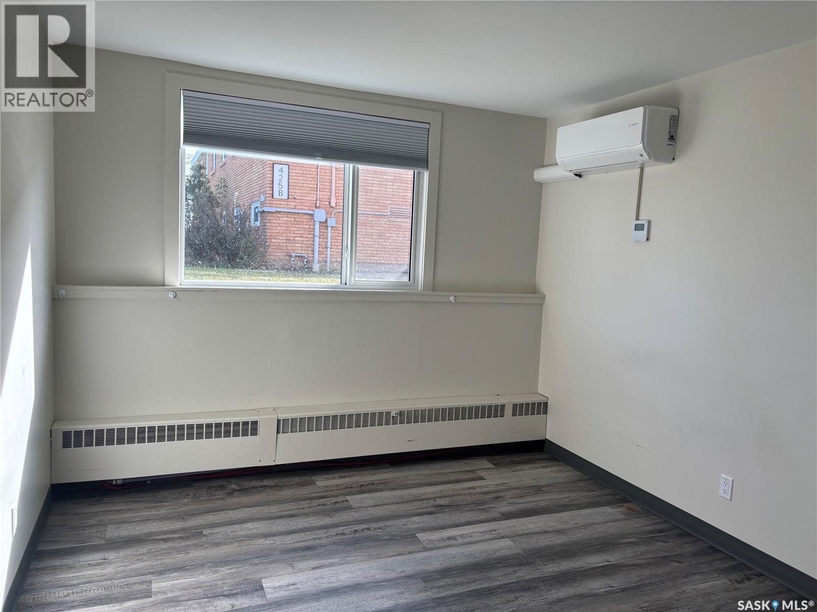 401a Trinity Lane Property Photo 6