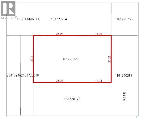 709 5th Street E Property Photo 5